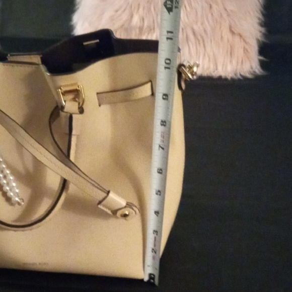 Michael Kors Cream Shoulder Bag with Pearl Accent - Picture 7 of 9